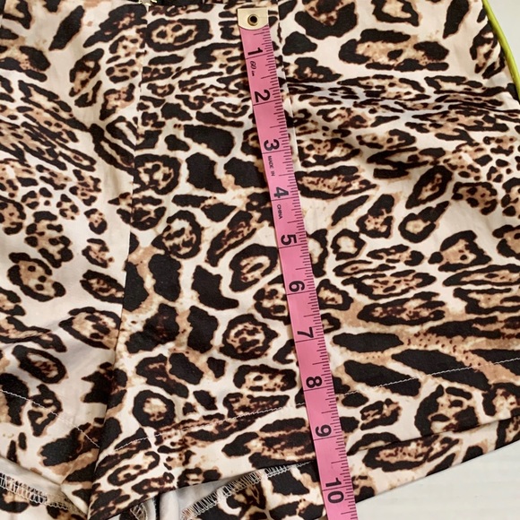 Leopard print shorts - Picture 2 of 5